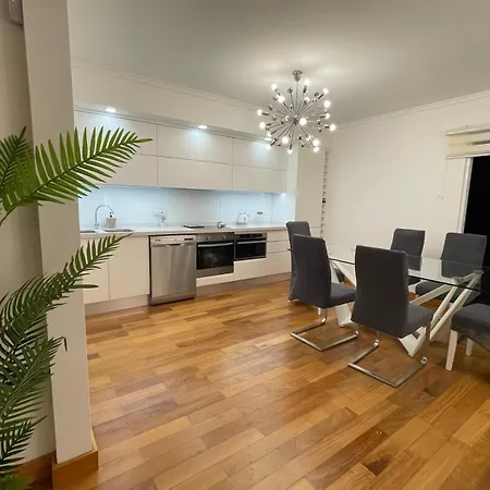 And Modern Flat Near Airport Santa Cruz (Madeira)