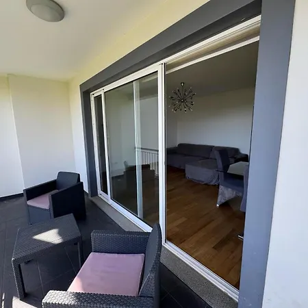 And Modern Flat Near Airport *