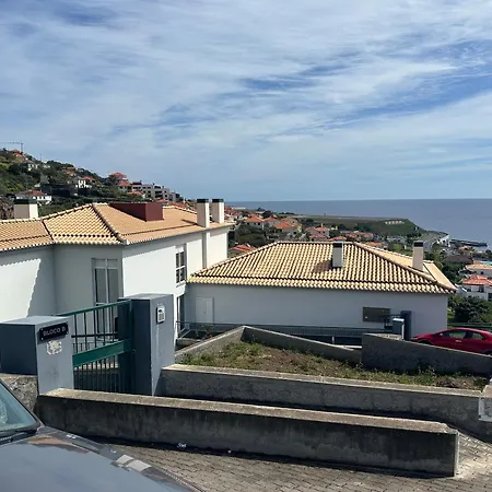 Apartment And Modern Flat Near Airport Santa Cruz (Madeira)