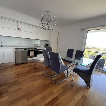 Apartment And Modern Flat Near Airport