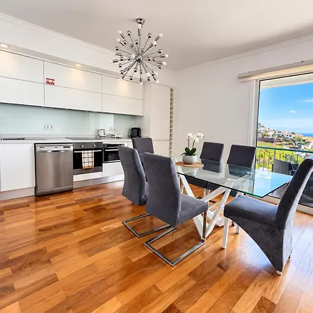 And Modern Flat Near Airport Apartment Santa Cruz (Madeira)