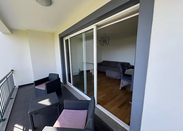 And Modern Flat Near Airport *